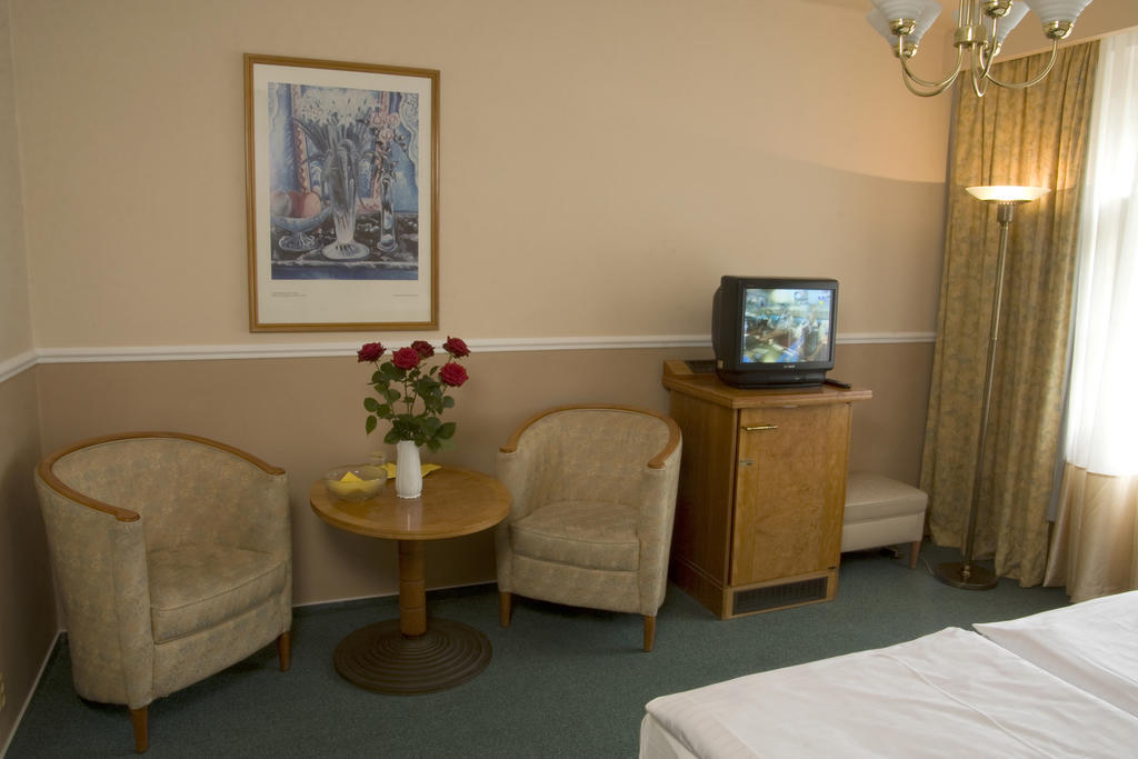 Dr. Adler Spa & Kurhotel Františkovy Lázně Rum bild