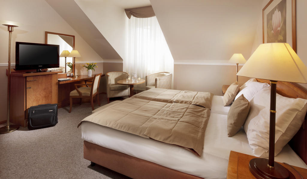 Dr. Adler Spa & Kurhotel Františkovy Lázně Rum bild