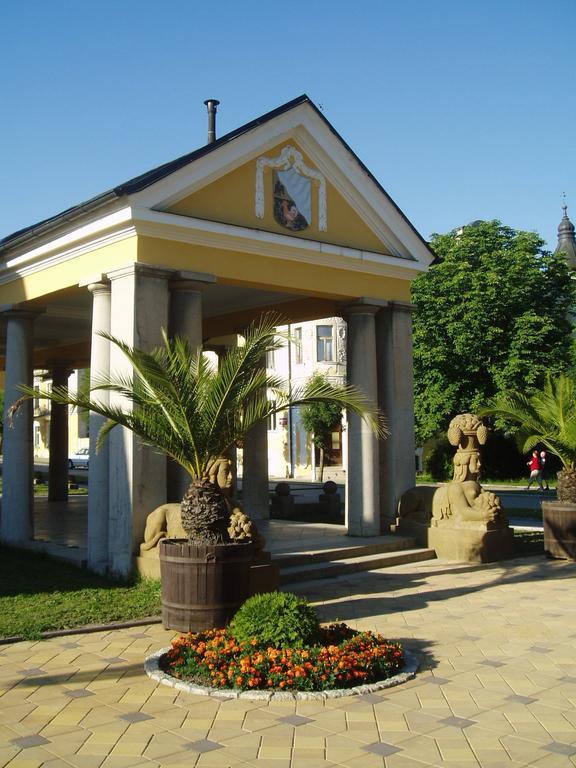 Dr. Adler Spa & Kurhotel Františkovy Lázně Exteriör bild