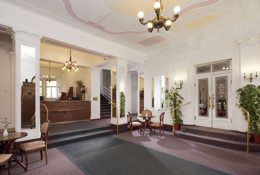 Dr. Adler Spa & Kurhotel Františkovy Lázně Exteriör bild