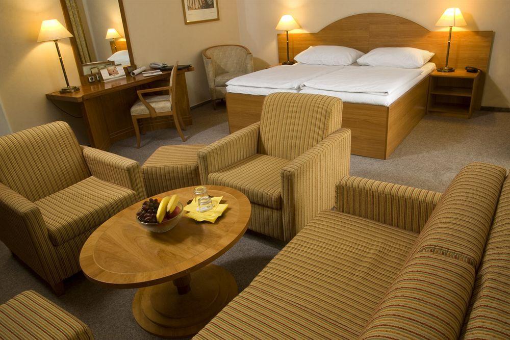 Dr. Adler Spa & Kurhotel Františkovy Lázně Exteriör bild