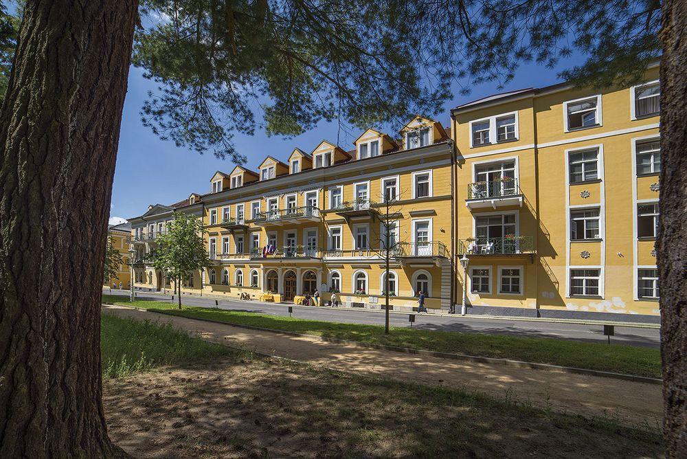 Dr. Adler Spa & Kurhotel Františkovy Lázně Exteriör bild