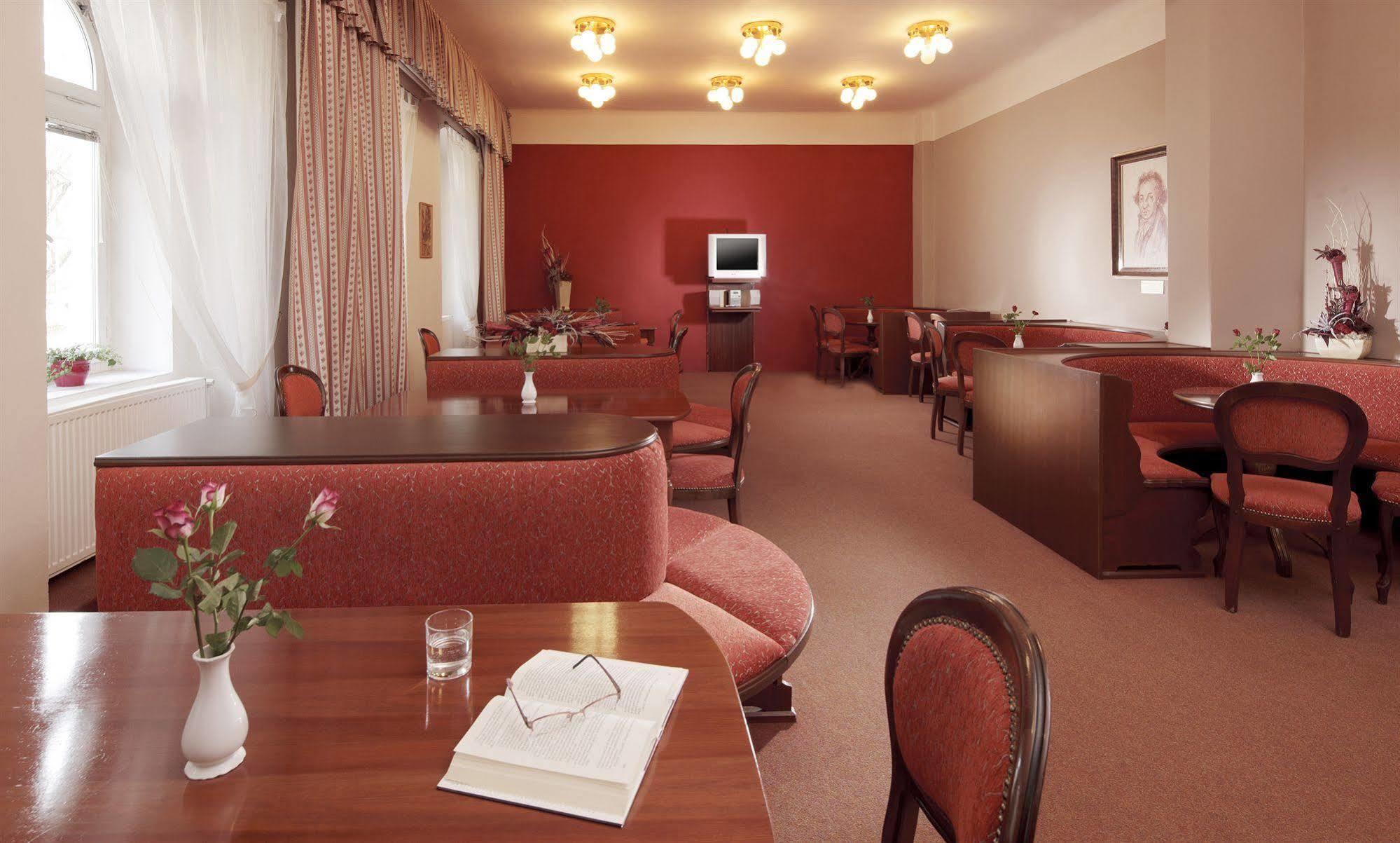 Dr. Adler Spa & Kurhotel Františkovy Lázně Exteriör bild